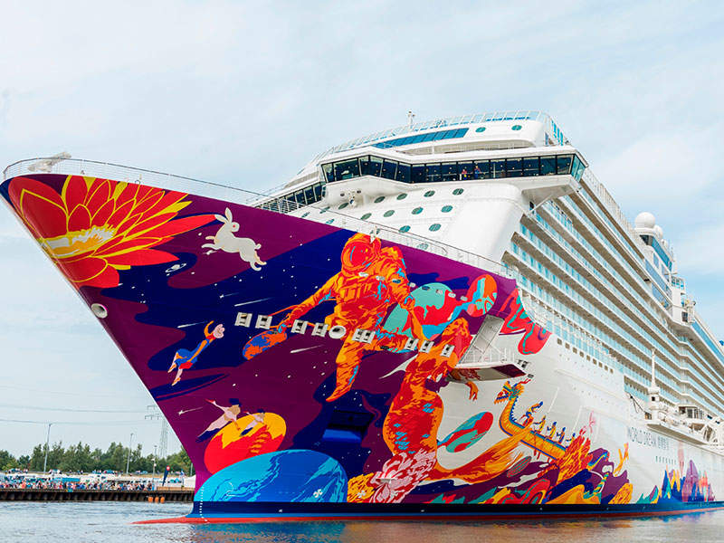 cruise ship departing from hong kong