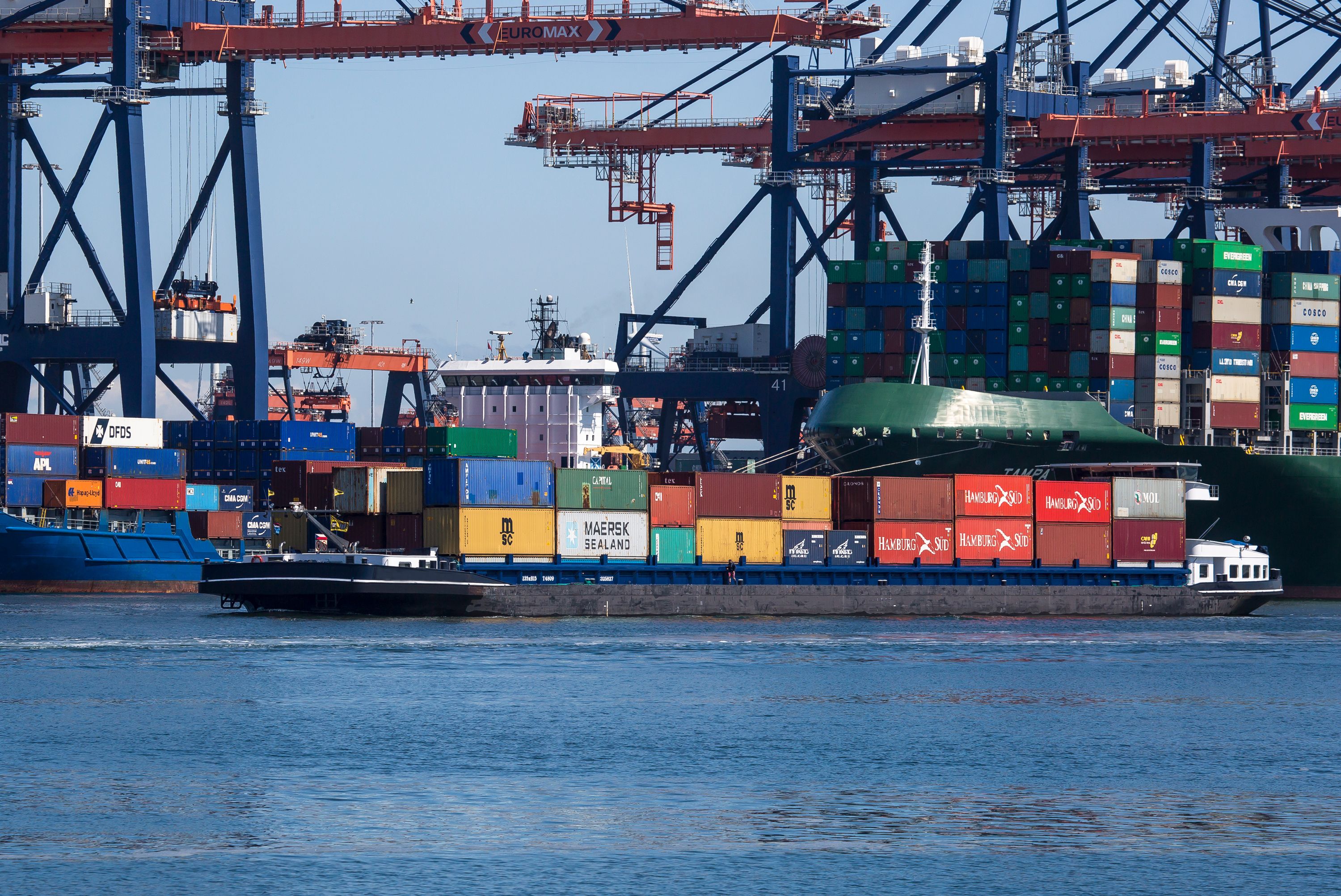 port of rotterdam shipping corridor