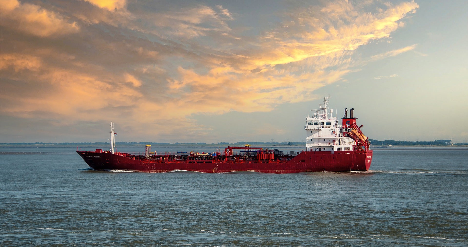 UK pushes for zero international shipping emissions by 2050