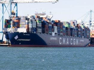 CMA CGM and TotalEnergies introduce LNG bunkering operation in Marseille