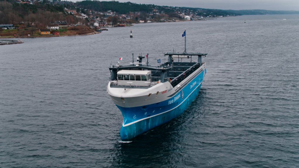 catamaran cargo ship