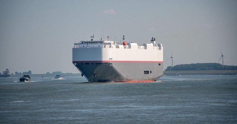 Yang Ming to order five new LNG-driven vessels - Vimarsana News