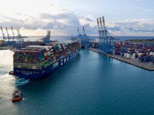 CMA CGM to reduce shipping rates on French retail imports
