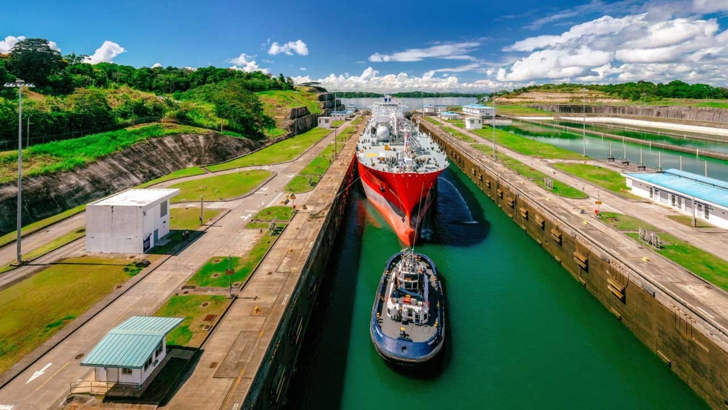 Las restricciones del Canal de Panamá podrían mantenerse durante diez meses