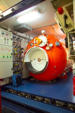 Hyperbaric chamber