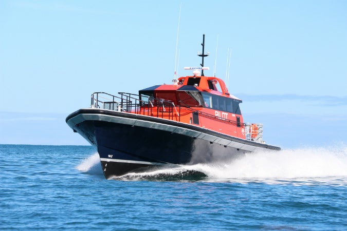 Pilot boat